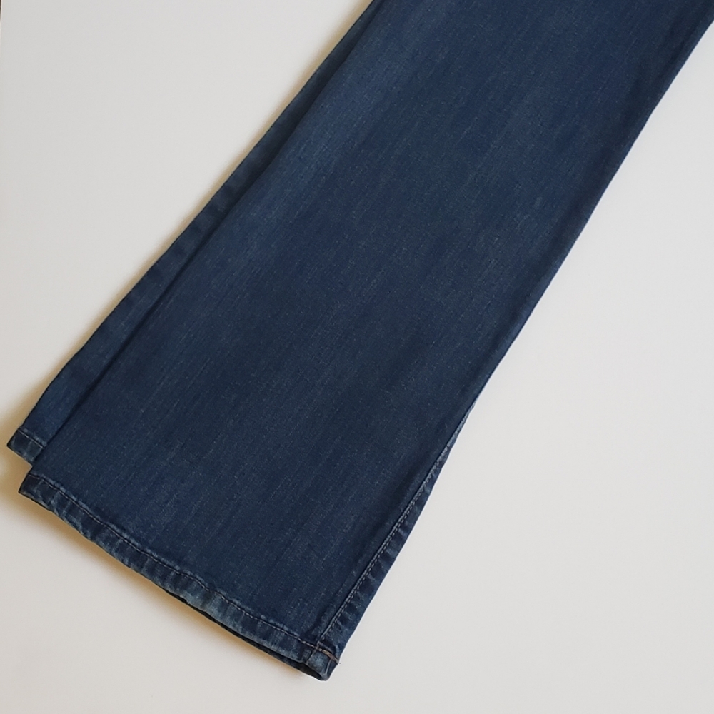 Banana Republic Bootcut Jeans. - Picture 5 of 7